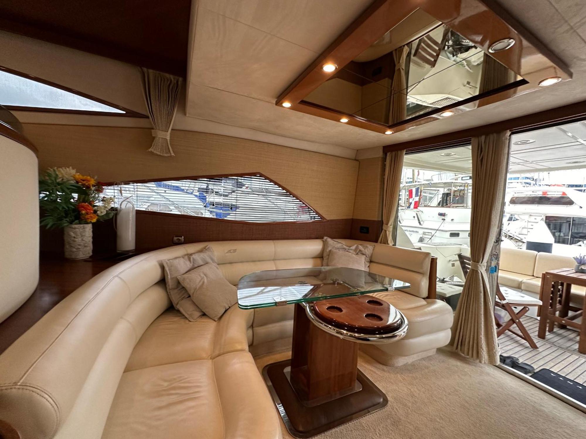 Yacht Pegasus II Hotel Barcelona Exterior photo